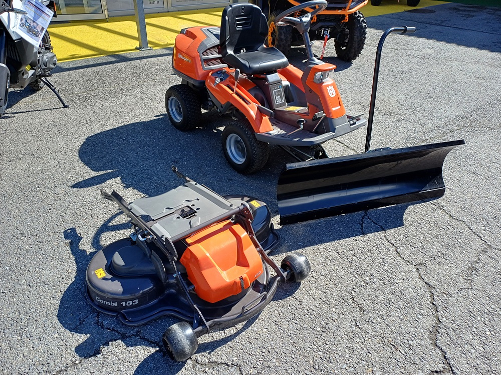 Husqvarna Rider T216 (18)